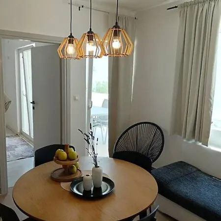 Nikola Apartment